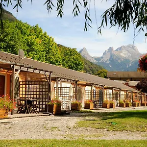  Hébergement de vacances Gîtes Communaux Du Lauzet-ubaye